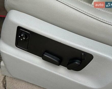 Серый Фольксваген Туарег, объемом двигателя 3 л и пробегом 400 тыс. км за 11890 $, фото 15 на Automoto.ua