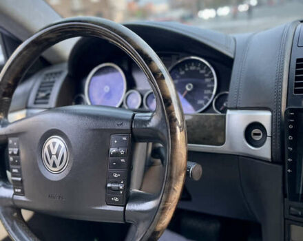 Сірий Фольксваген Туарег, об'ємом двигуна 3.6 л та пробігом 197 тис. км за 10700 $, фото 44 на Automoto.ua