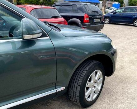 Сірий Фольксваген Туарег, об'ємом двигуна 3 л та пробігом 357 тис. км за 6800 $, фото 2 на Automoto.ua