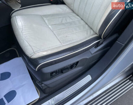 Сірий Фольксваген Туарег, об'ємом двигуна 3.6 л та пробігом 197 тис. км за 10700 $, фото 26 на Automoto.ua
