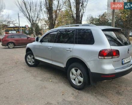 Серый Фольксваген Туарег, объемом двигателя 0 л и пробегом 250 тыс. км за 10199 $, фото 1 на Automoto.ua