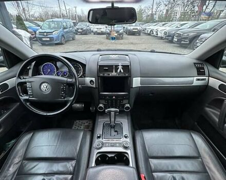 Сірий Фольксваген Туарег, об'ємом двигуна 2.97 л та пробігом 285 тис. км за 13400 $, фото 27 на Automoto.ua