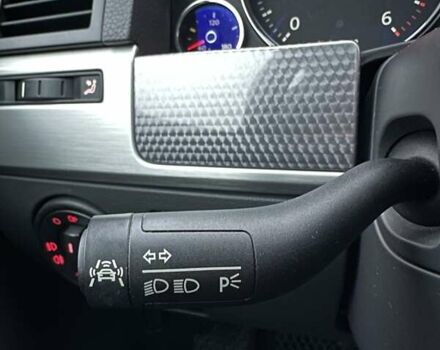 Сірий Фольксваген Туарег, об'ємом двигуна 2.97 л та пробігом 285 тис. км за 13400 $, фото 35 на Automoto.ua