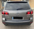 Сірий Фольксваген Туарег, об'ємом двигуна 3 л та пробігом 350 тис. км за 11999 $, фото 3 на Automoto.ua