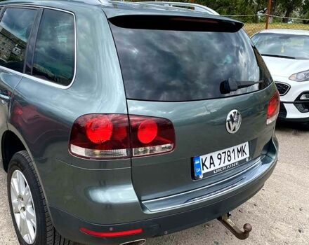 Сірий Фольксваген Туарег, об'ємом двигуна 3 л та пробігом 357 тис. км за 6800 $, фото 5 на Automoto.ua