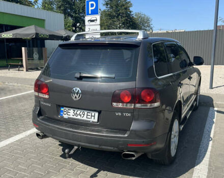 Серый Фольксваген Туарег, объемом двигателя 3 л и пробегом 305 тыс. км за 12500 $, фото 8 на Automoto.ua