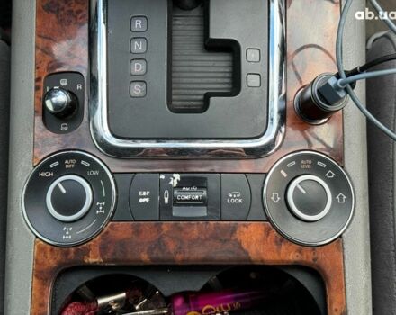 Серый Фольксваген Туарег, объемом двигателя 3 л и пробегом 400 тыс. км за 11890 $, фото 32 на Automoto.ua