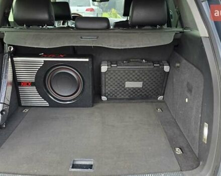 Серый Фольксваген Туарег, объемом двигателя 3 л и пробегом 322 тыс. км за 14500 $, фото 7 на Automoto.ua