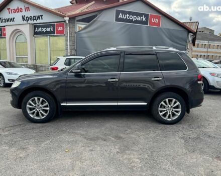 Серый Фольксваген Туарег, объемом двигателя 3 л и пробегом 400 тыс. км за 11890 $, фото 9 на Automoto.ua