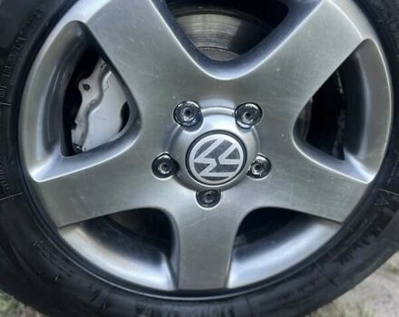 Серый Фольксваген Туарег, объемом двигателя 3 л и пробегом 300 тыс. км за 11000 $, фото 6 на Automoto.ua