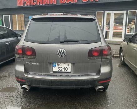 Серый Фольксваген Туарег, объемом двигателя 3.6 л и пробегом 290 тыс. км за 9700 $, фото 1 на Automoto.ua