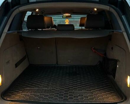 Серый Фольксваген Туарег, объемом двигателя 2.97 л и пробегом 351 тыс. км за 9000 $, фото 5 на Automoto.ua