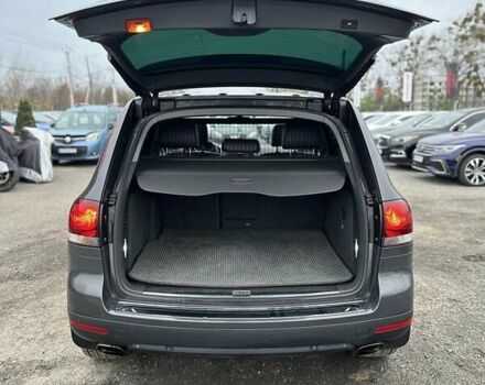 Сірий Фольксваген Туарег, об'ємом двигуна 2.97 л та пробігом 285 тис. км за 13400 $, фото 11 на Automoto.ua