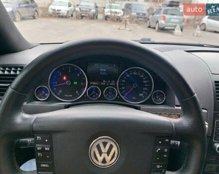 Сірий Фольксваген Туарег, об'ємом двигуна 3 л та пробігом 270 тис. км за 12500 $, фото 7 на Automoto.ua