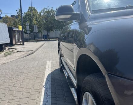 Сірий Фольксваген Туарег, об'ємом двигуна 3 л та пробігом 305 тис. км за 12500 $, фото 3 на Automoto.ua