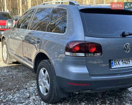 Серый Фольксваген Туарег, объемом двигателя 3 л и пробегом 224 тыс. км за 11500 $, фото 6 на Automoto.ua