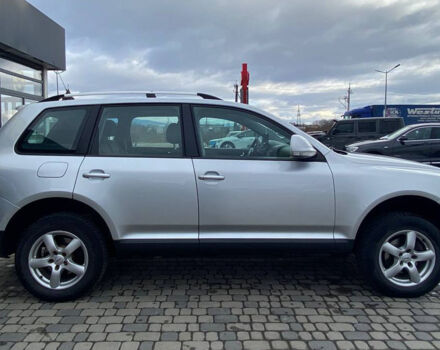 Серый Фольксваген Туарег, объемом двигателя 2.5 л и пробегом 277 тыс. км за 10500 $, фото 7 на Automoto.ua