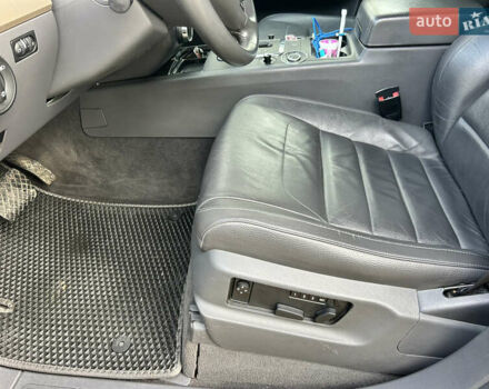 Серый Фольксваген Туарег, объемом двигателя 3 л и пробегом 296 тыс. км за 13550 $, фото 8 на Automoto.ua