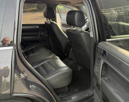 Серый Фольксваген Туарег, объемом двигателя 3 л и пробегом 157 тыс. км за 11500 $, фото 15 на Automoto.ua