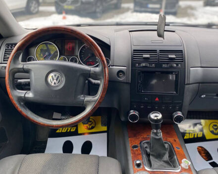 Серый Фольксваген Туарег, объемом двигателя 2.5 л и пробегом 277 тыс. км за 10500 $, фото 13 на Automoto.ua