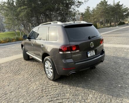 Серый Фольксваген Туарег, объемом двигателя 3 л и пробегом 157 тыс. км за 11500 $, фото 5 на Automoto.ua