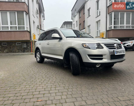 Серый Фольксваген Туарег, объемом двигателя 3 л и пробегом 369 тыс. км за 12500 $, фото 22 на Automoto.ua