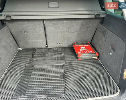 Серый Фольксваген Туарег, объемом двигателя 3 л и пробегом 296 тыс. км за 13550 $, фото 32 на Automoto.ua