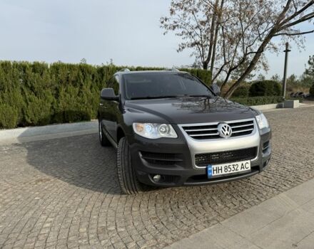 Серый Фольксваген Туарег, объемом двигателя 3 л и пробегом 157 тыс. км за 11500 $, фото 3 на Automoto.ua