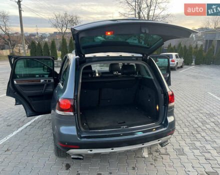 Серый Фольксваген Туарег, объемом двигателя 3 л и пробегом 260 тыс. км за 6599 $, фото 13 на Automoto.ua