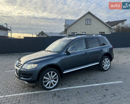Серый Фольксваген Туарег, объемом двигателя 3 л и пробегом 260 тыс. км за 6599 $, фото 6 на Automoto.ua