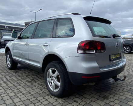 Серый Фольксваген Туарег, объемом двигателя 2.5 л и пробегом 277 тыс. км за 10500 $, фото 4 на Automoto.ua