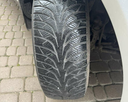 Серый Фольксваген Туарег, объемом двигателя 3 л и пробегом 369 тыс. км за 12500 $, фото 20 на Automoto.ua