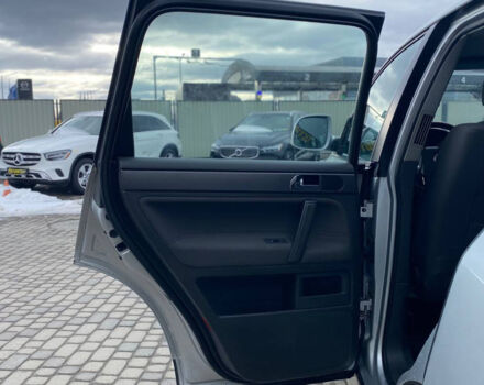 Серый Фольксваген Туарег, объемом двигателя 2.5 л и пробегом 277 тыс. км за 10500 $, фото 20 на Automoto.ua