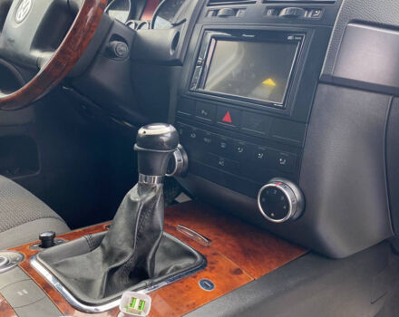 Серый Фольксваген Туарег, объемом двигателя 2.5 л и пробегом 277 тыс. км за 10500 $, фото 15 на Automoto.ua