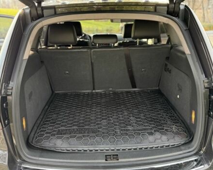 Серый Фольксваген Туарег, объемом двигателя 3 л и пробегом 157 тыс. км за 11500 $, фото 17 на Automoto.ua