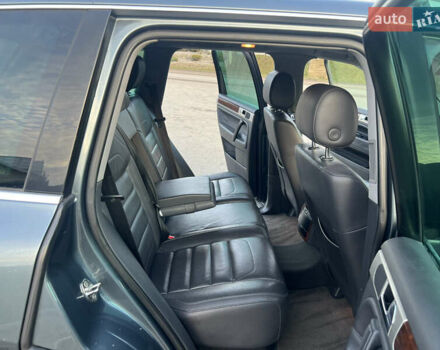 Серый Фольксваген Туарег, объемом двигателя 3 л и пробегом 260 тыс. км за 6599 $, фото 9 на Automoto.ua