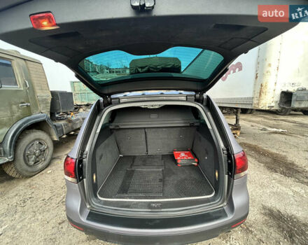 Серый Фольксваген Туарег, объемом двигателя 3 л и пробегом 296 тыс. км за 13550 $, фото 26 на Automoto.ua