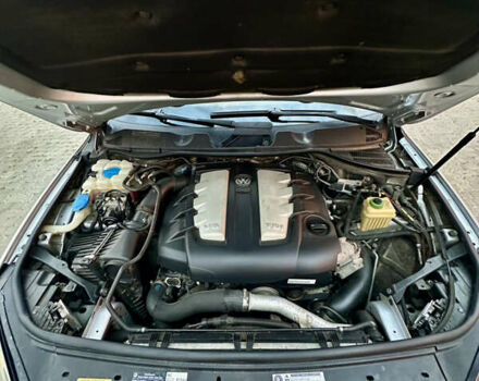 Сірий Фольксваген Туарег, об'ємом двигуна 2.97 л та пробігом 269 тис. км за 16500 $, фото 13 на Automoto.ua