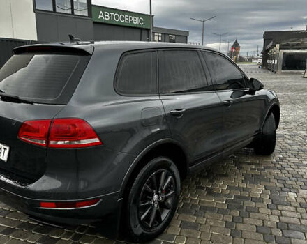 Серый Фольксваген Туарег, объемом двигателя 2.97 л и пробегом 314 тыс. км за 17600 $, фото 4 на Automoto.ua