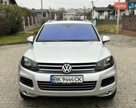 Серый Фольксваген Туарег, объемом двигателя 3 л и пробегом 298 тыс. км за 15500 $, фото 12 на Automoto.ua