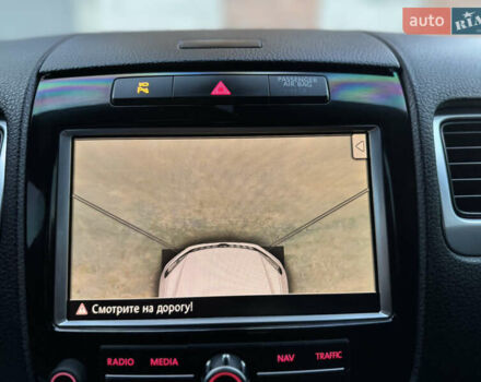 Фольксваген Туарег 2010 в Хмельницком на Automoto.ua Серый Фольксваген Туарег, объемом двигателя 2.97 л и пробегом 317 тыс. км за 15500 $, фото 62 на Automoto.ua