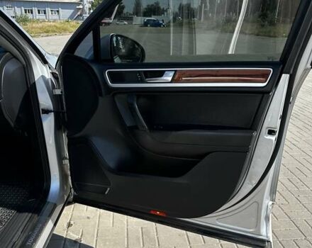 Фольксваген Туарег 2010 в Краматорске на Automoto.ua Серый Фольксваген Туарег, объемом двигателя 3 л и пробегом 310 тыс. км за 18000 $, фото 6 на Automoto.ua