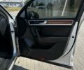 Фольксваген Туарег 2010 в Краматорске на Automoto.ua Серый Фольксваген Туарег, объемом двигателя 3 л и пробегом 310 тыс. км за 18000 $, фото 6 на Automoto.ua