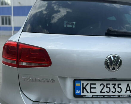 Сірий Фольксваген Туарег, об'ємом двигуна 2.97 л та пробігом 260 тис. км за 17999 $, фото 21 на Automoto.ua