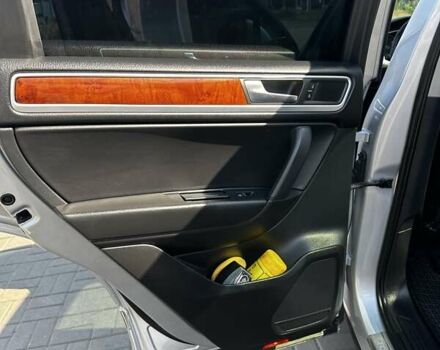 Фольксваген Туарег 2010 в Краматорске на Automoto.ua Серый Фольксваген Туарег, объемом двигателя 3 л и пробегом 310 тыс. км за 18000 $, фото 12 на Automoto.ua