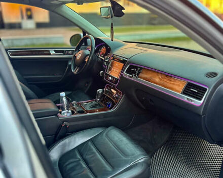 Сірий Фольксваген Туарег, об'ємом двигуна 2.97 л та пробігом 269 тис. км за 16500 $, фото 10 на Automoto.ua