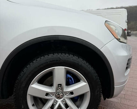 Серый Фольксваген Туарег, объемом двигателя 2.97 л и пробегом 210 тыс. км за 17499 $, фото 28 на Automoto.ua