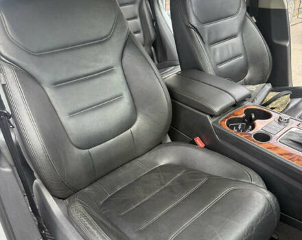 Сірий Фольксваген Туарег, об'ємом двигуна 2.97 л та пробігом 260 тис. км за 17999 $, фото 27 на Automoto.ua