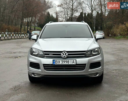Сірий Фольксваген Туарег, об'ємом двигуна 2.97 л та пробігом 318 тис. км за 17600 $, фото 3 на Automoto.ua