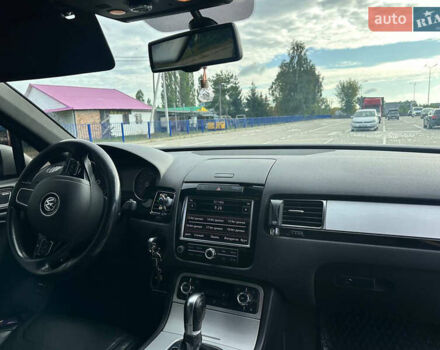 Фольксваген Туарег 2010 в Ковель на Automoto.ua Серый Фольксваген Туарег, объемом двигателя 2.97 л и пробегом 340 тыс. км за 19599 $, фото 10 на Automoto.ua